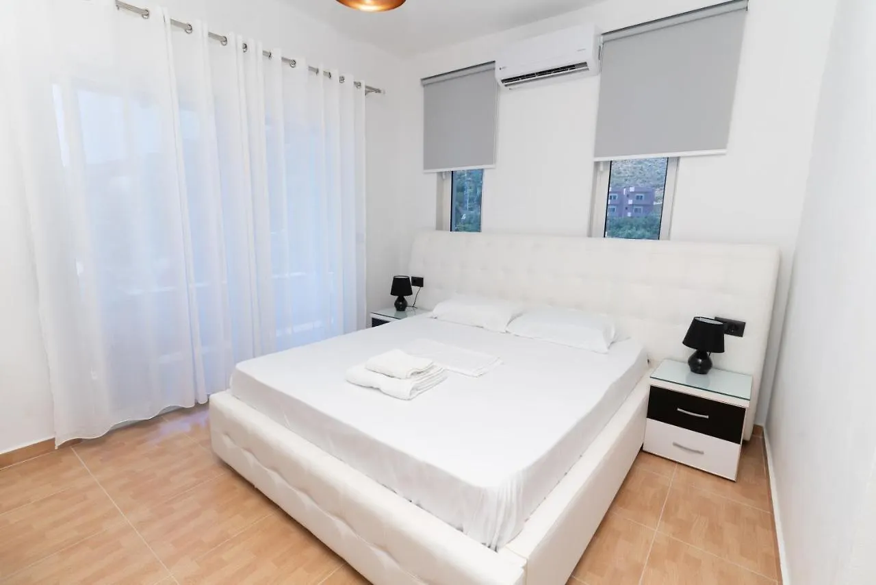 Laa Melossa Saranda Apartament